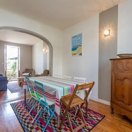 Σπίτι διακοπών House Maison De Ville Avec Jardin Et Garage, Proximite Du Centre Ville, 6 A 8 Pers