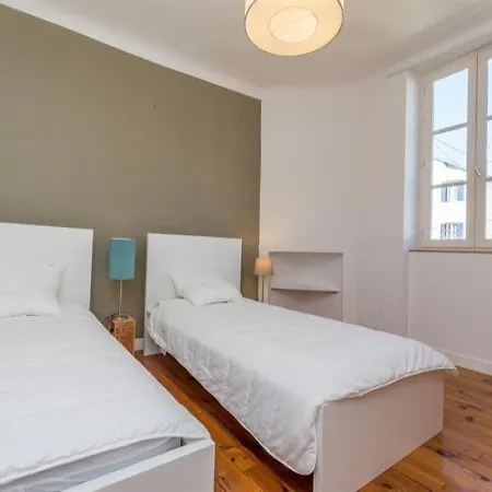 House Maison De Ville Avec Jardin Et Garage, Proximite Du Centre Ville, 6 A 8 Pers Holiday home *