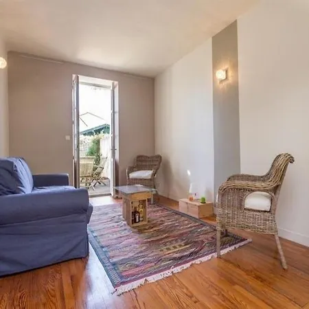 Σπίτι διακοπών House Maison De Ville Avec Jardin Et Garage, Proximite Du Centre Ville, 6 A 8 Pers *
