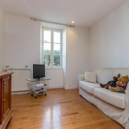 House Maison De Ville Avec Jardin Et Garage, Proximite Du Centre Ville, 6 A 8 Pers Biarritz
